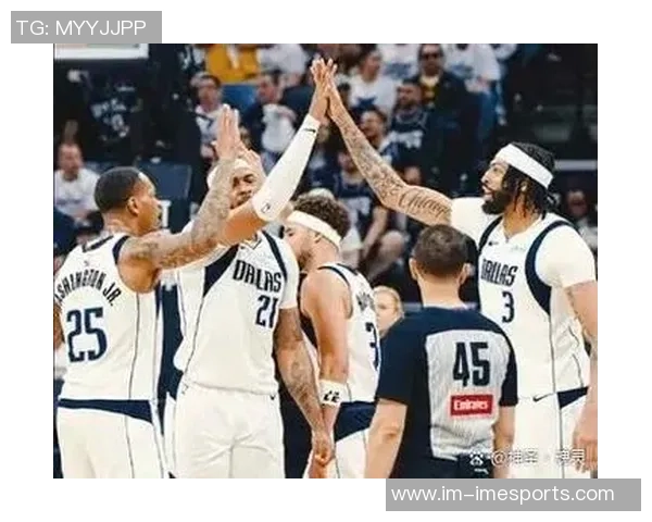 独行侠计划交易浓眉和克莱寻找合适球队以重塑阵容