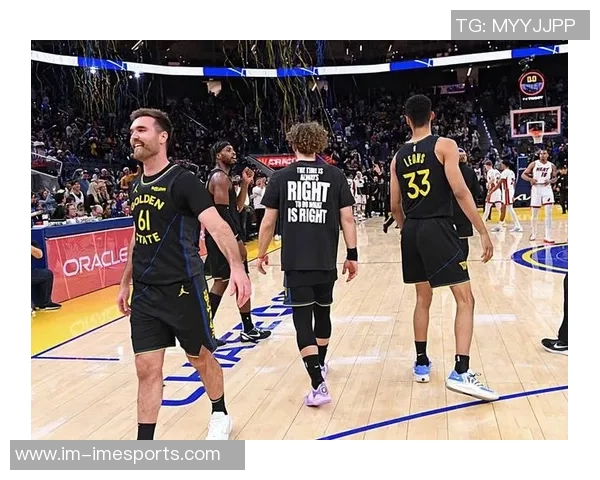 勇士替补发威全队五人得分上双首发火力明显不足