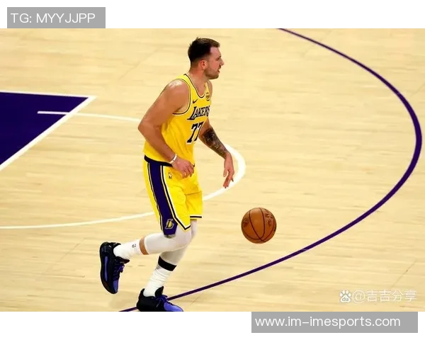 卢卡场均40分11篮板9助攻三分命中率仅30仍展现超强输出能力