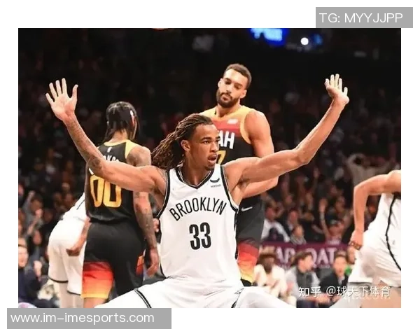 克拉克斯顿单赛季两次三双成篮网新星继承者紧随KD哈登之后