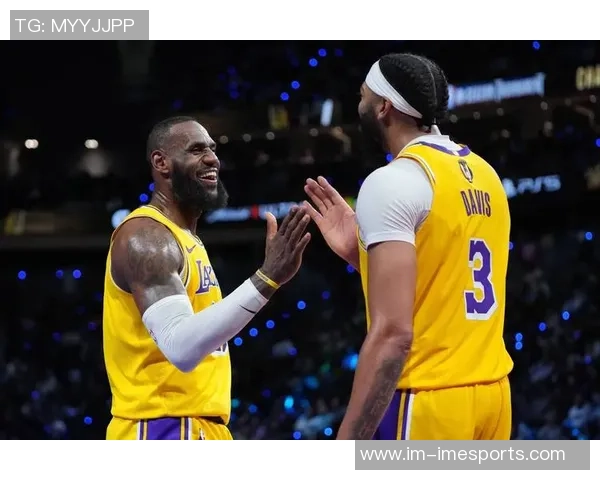 詹姆斯为保持比赛状态选择午睡NBA球员比赛日禁止训练