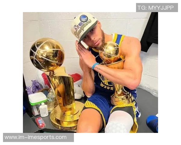 库里本赛季对开拓者狂轰30记三分球创单赛季对单一球队历史新高